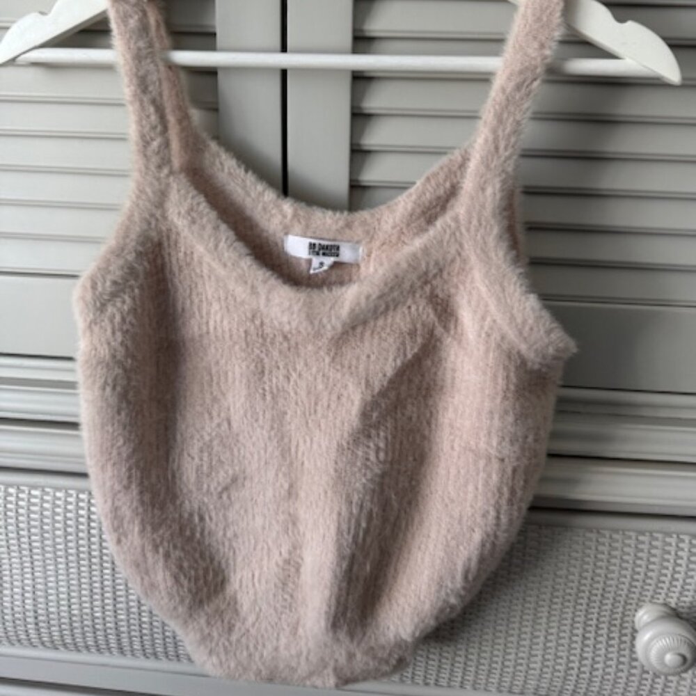 BB Dakota Pink Top Size Small